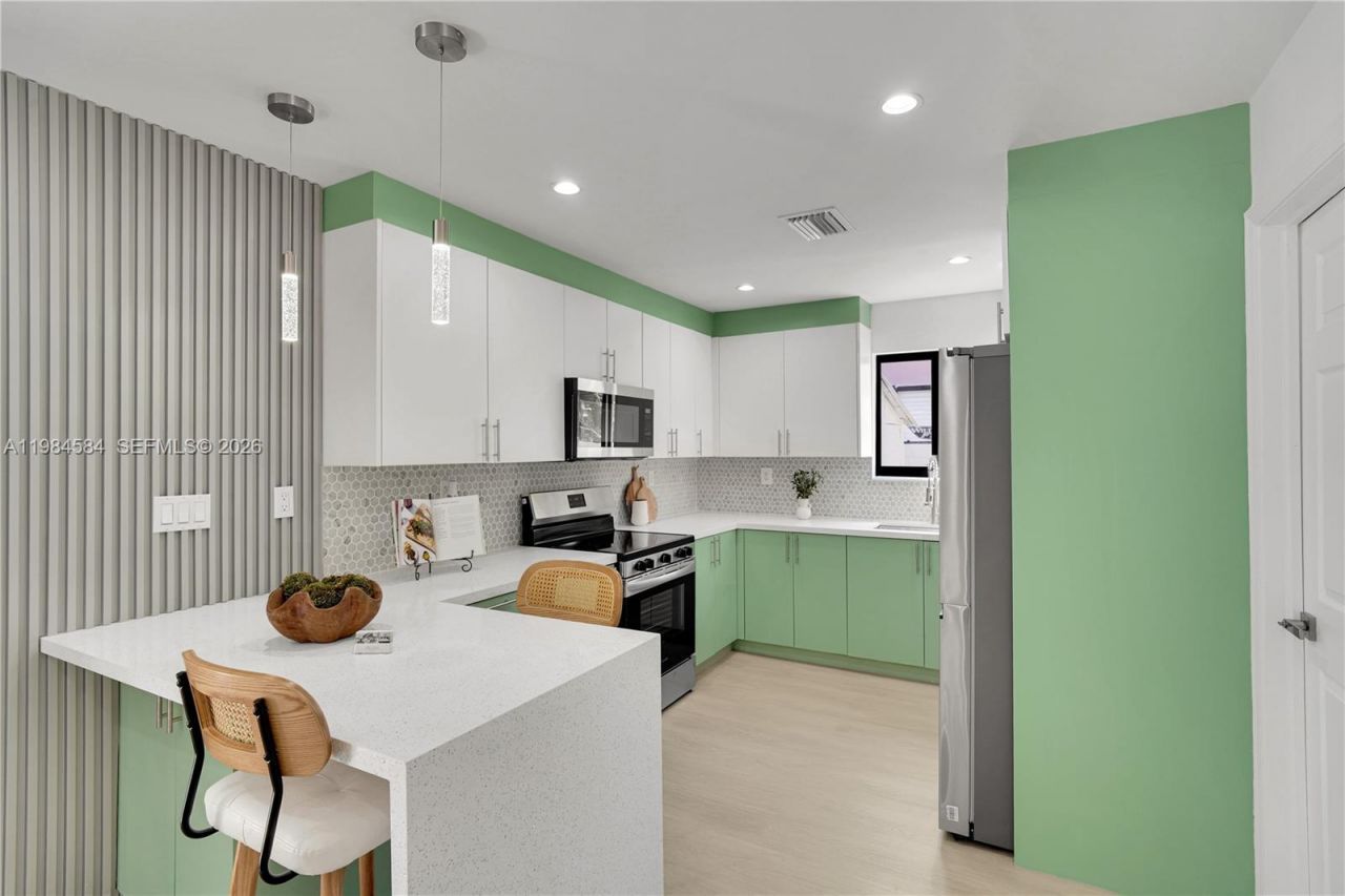 10 NW 100th St , Miami Shores, FL 33150 Photo