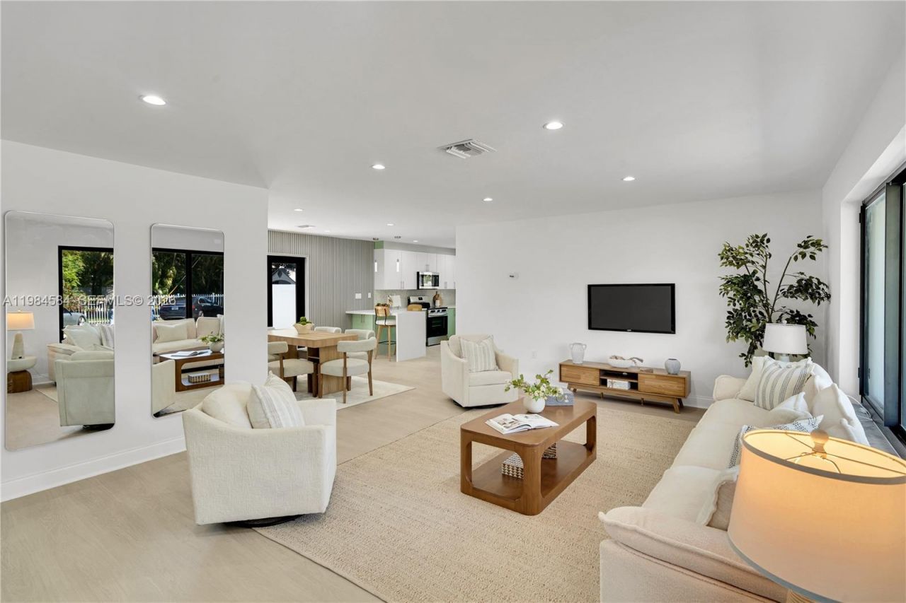 10 NW 100th St , Miami Shores, FL 33150 Photo