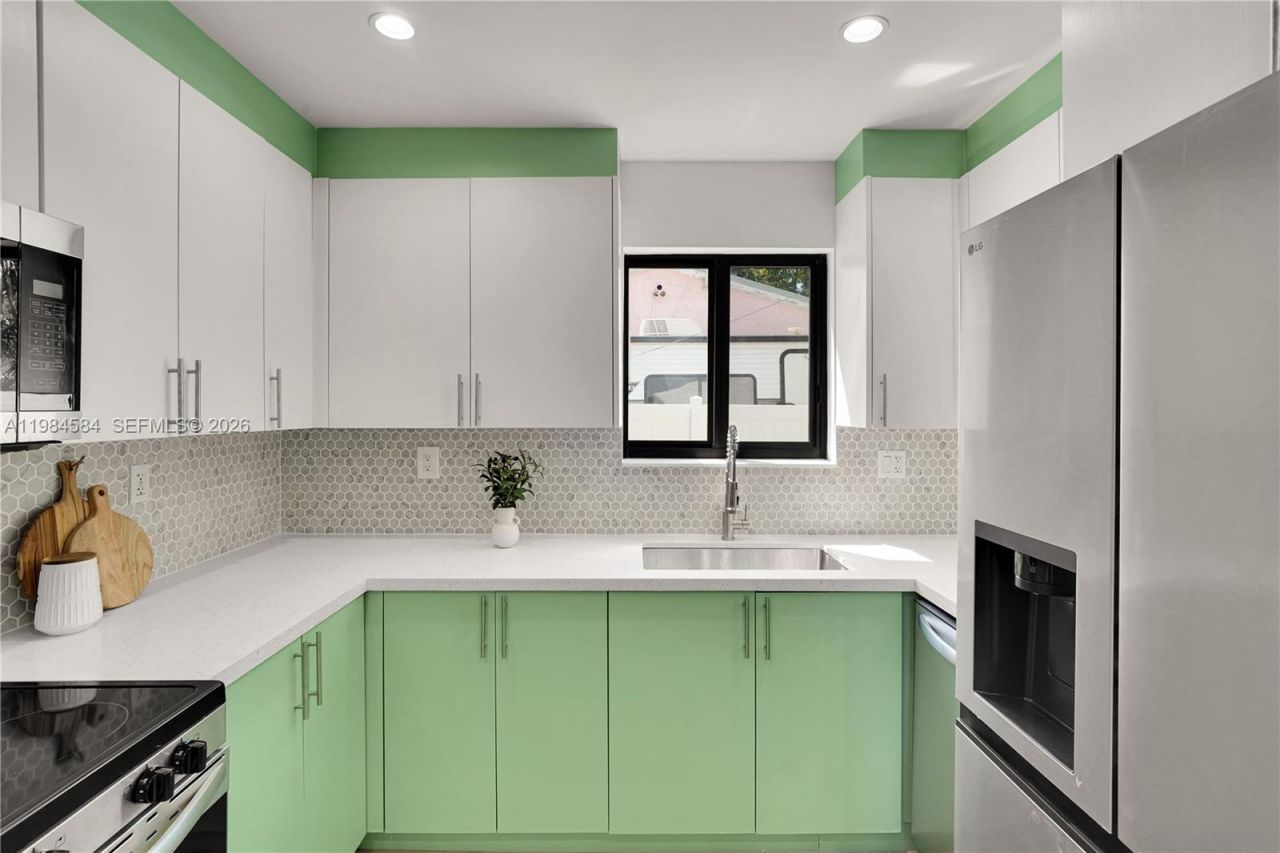 10 NW 100th St , Miami Shores, FL 33150 Photo