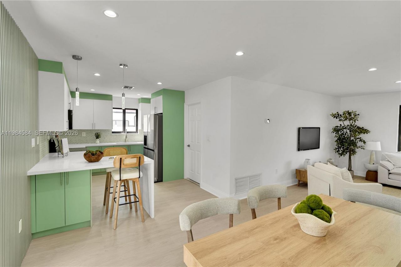 10 NW 100th St , Miami Shores, FL 33150 Photo