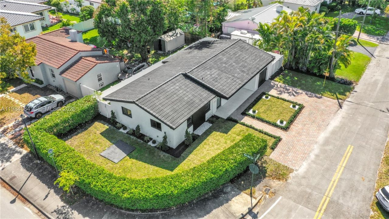 10 NW 100th St , Miami Shores, FL 33150 Photo