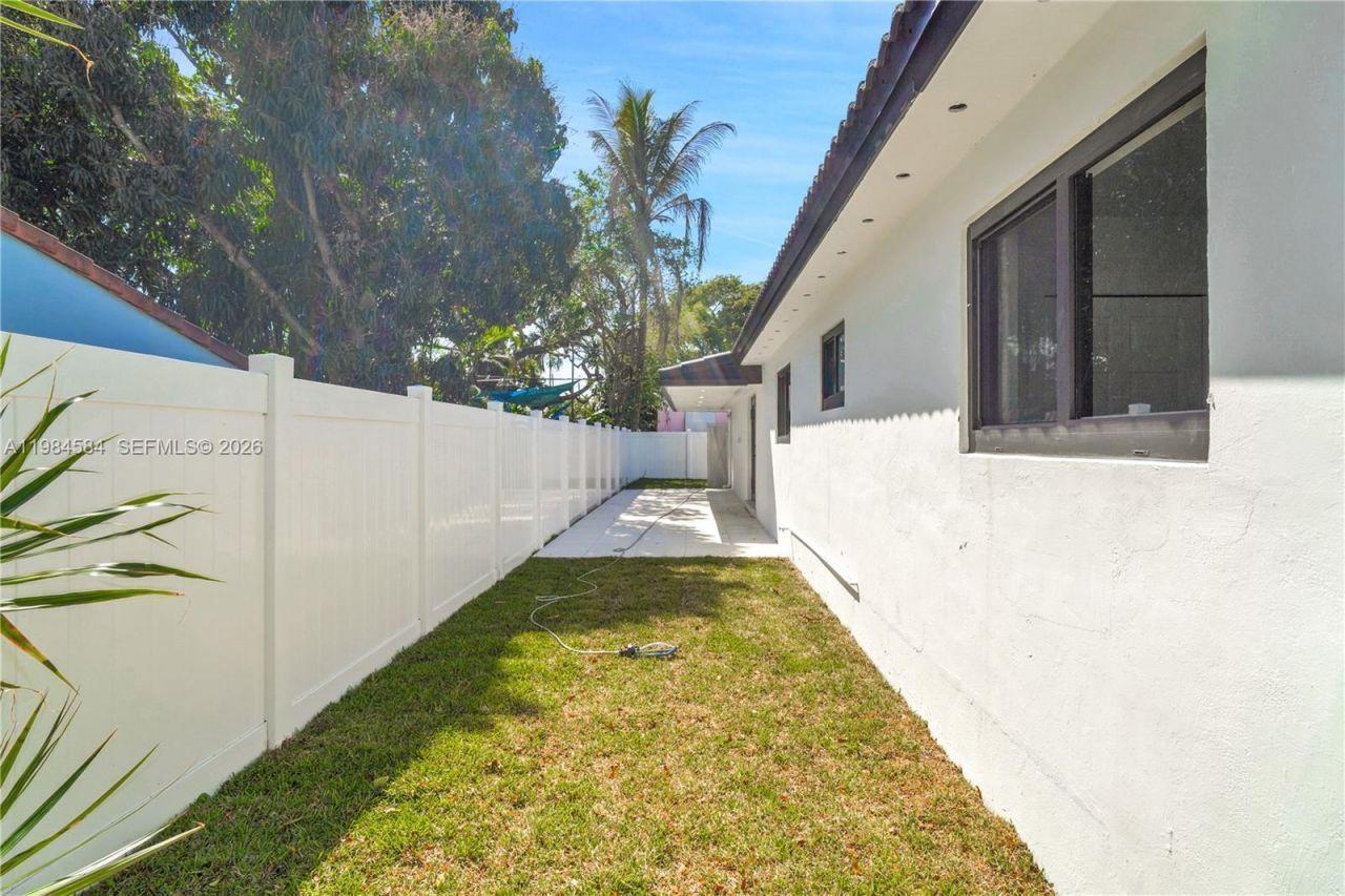 10 NW 100th St , Miami Shores, FL 33150 Photo