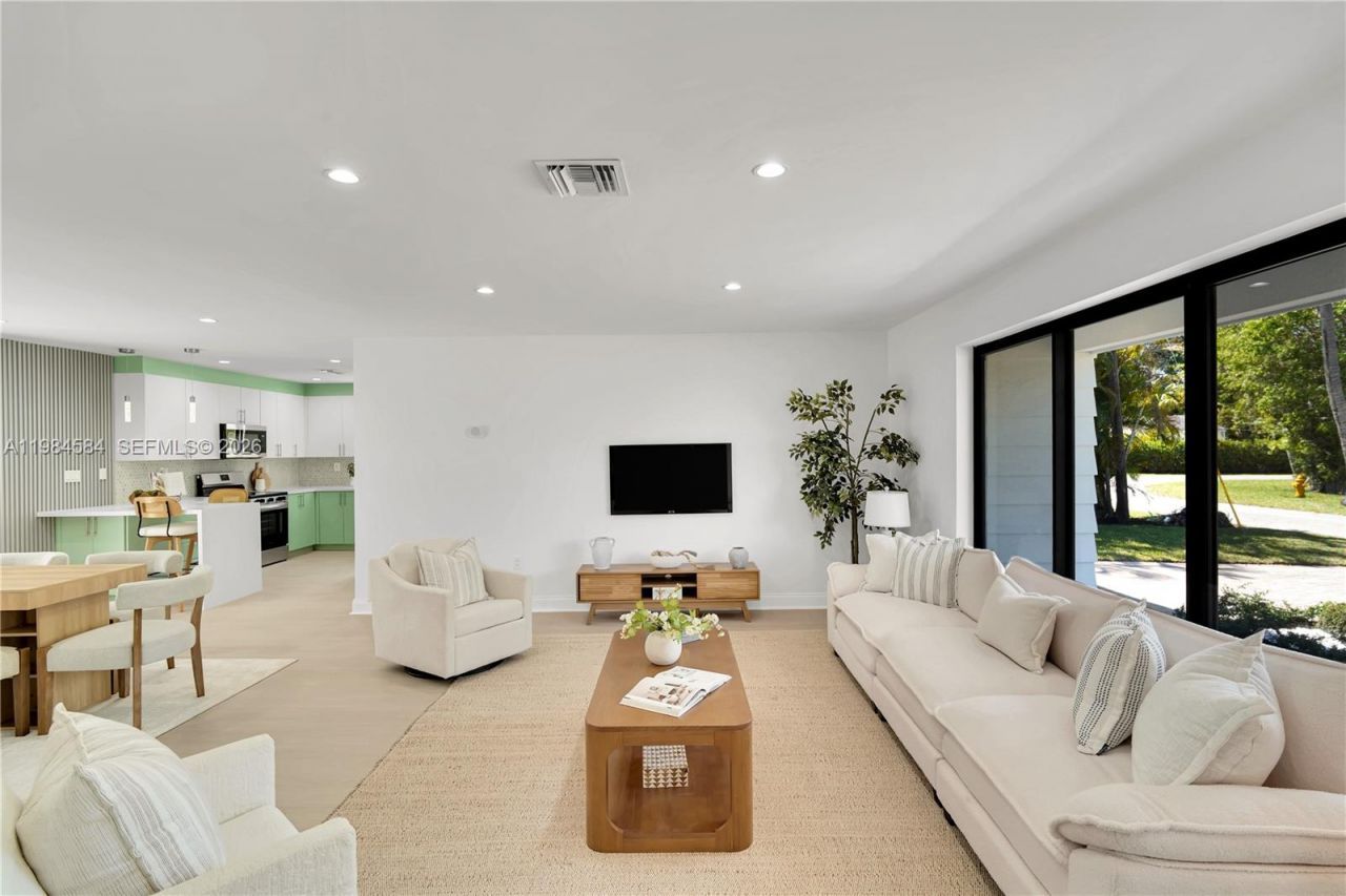 10 NW 100th St , Miami Shores, FL 33150 Photo