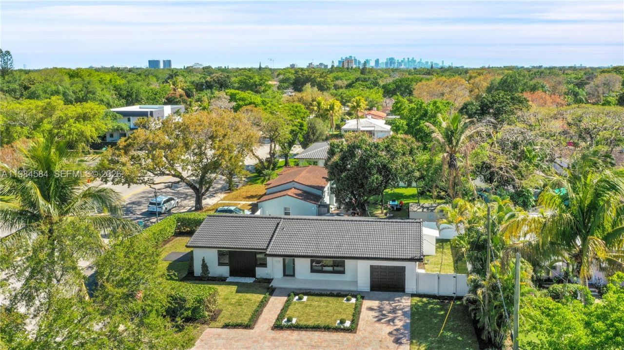 10 NW 100th St , Miami Shores, FL 33150 Photo