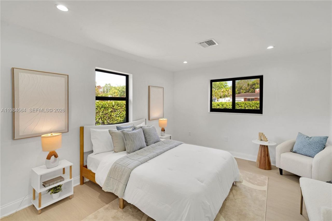 10 NW 100th St , Miami Shores, FL 33150 Photo