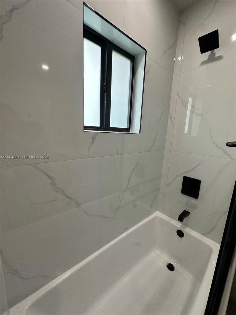 929 NW 60th St , Miami, FL 33127 Photo