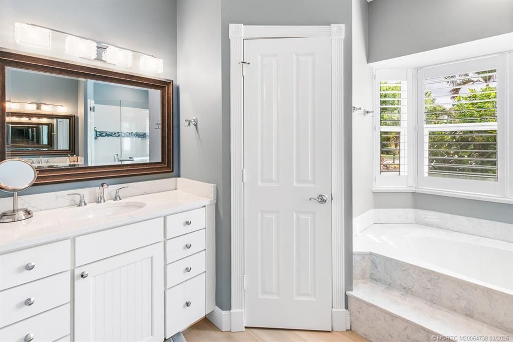 84 SW Hatteras Court, Palm City, FL 34990 Photo