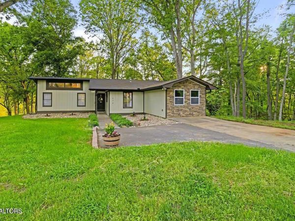 630 Ancient Oaks Court, White Pine, TN 37890
