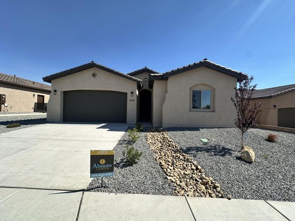 1640 Valle De Colores Road NW, Los Lunas, NM 87031