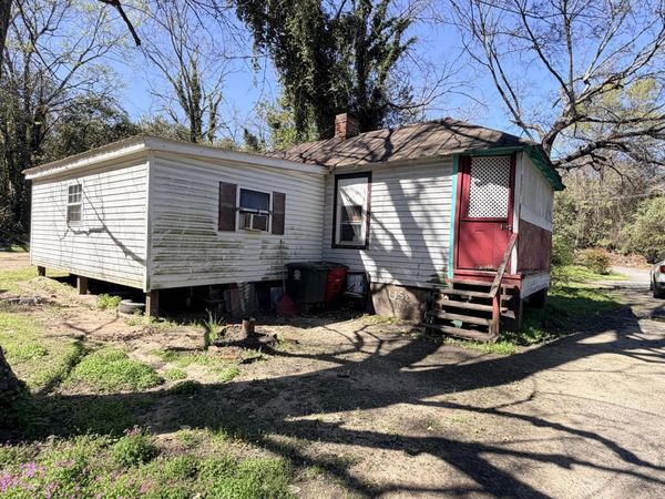 2221 Knott Street Lane, Macon, GA 31201