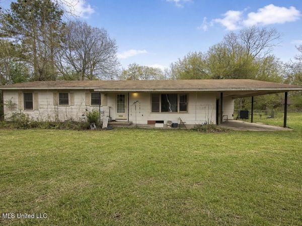 1011 Lee Avenue, Crystal Springs, MS 39059
