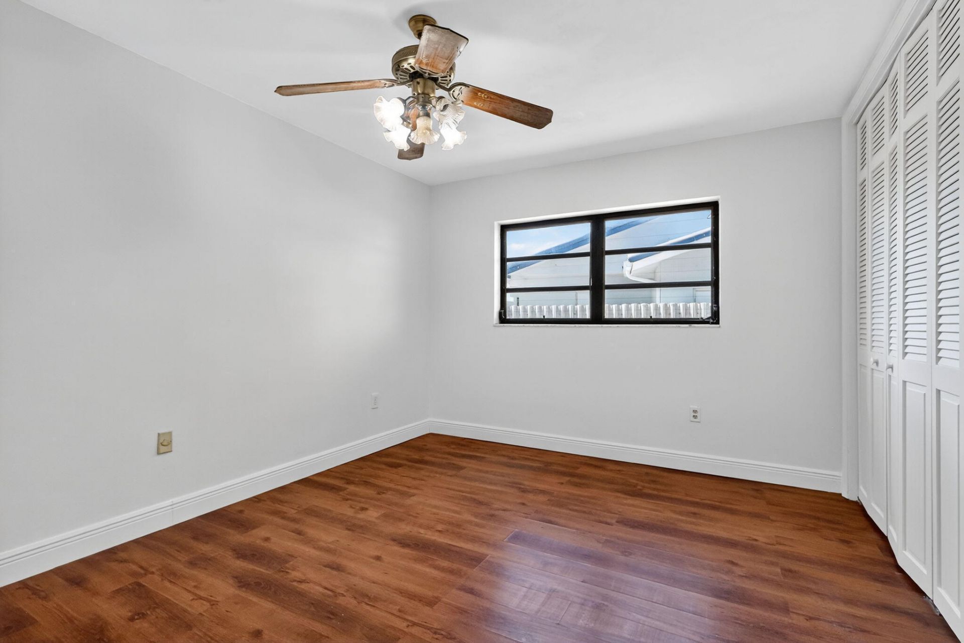 19811 W Oakmont Drive, Hialeah, FL 33015 Photo