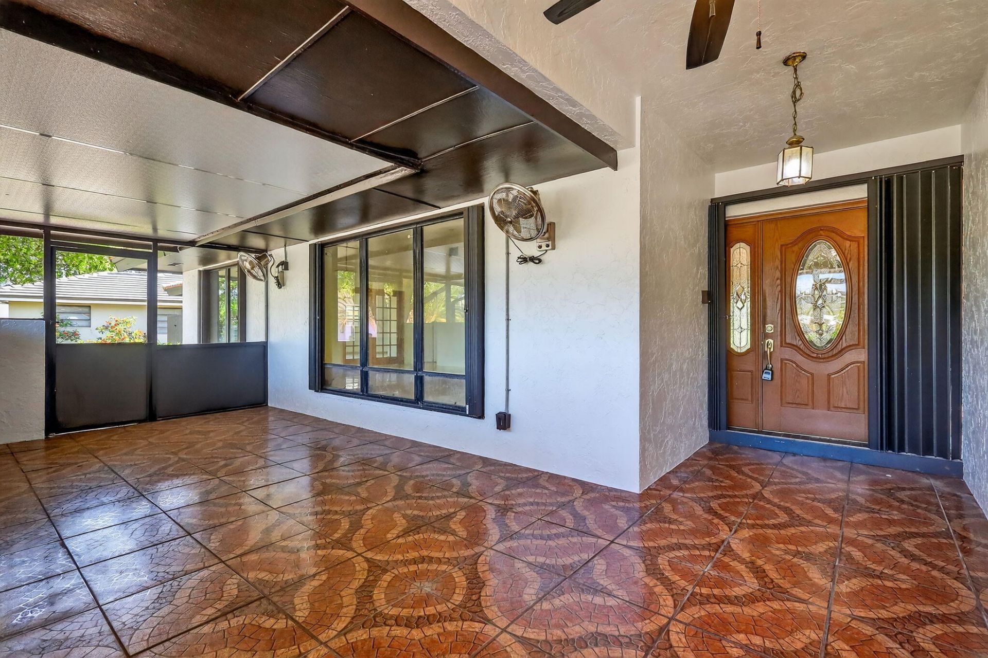 19811 W Oakmont Drive, Hialeah, FL 33015 Photo