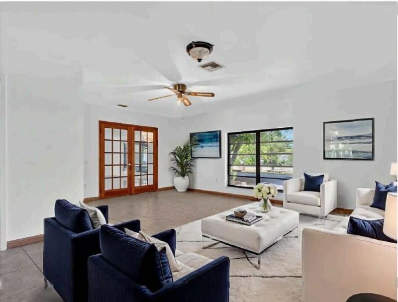 19811 W Oakmont Drive, Hialeah, FL 33015 Photo