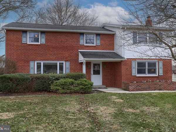 7041 TERRANN DRIVE, HARRISBURG, PA 17112