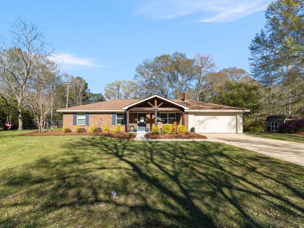80 Country Park Dr., Petal, MS 39465