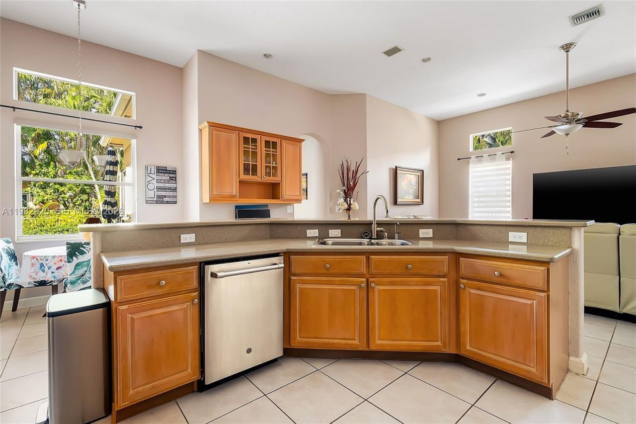 838 NW 123rd Dr, Coral Springs, FL 33071 Photo