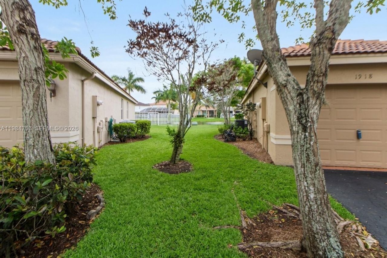 1918 Andromeda Ln, Unit 1918, Weston, FL 33327 Photo