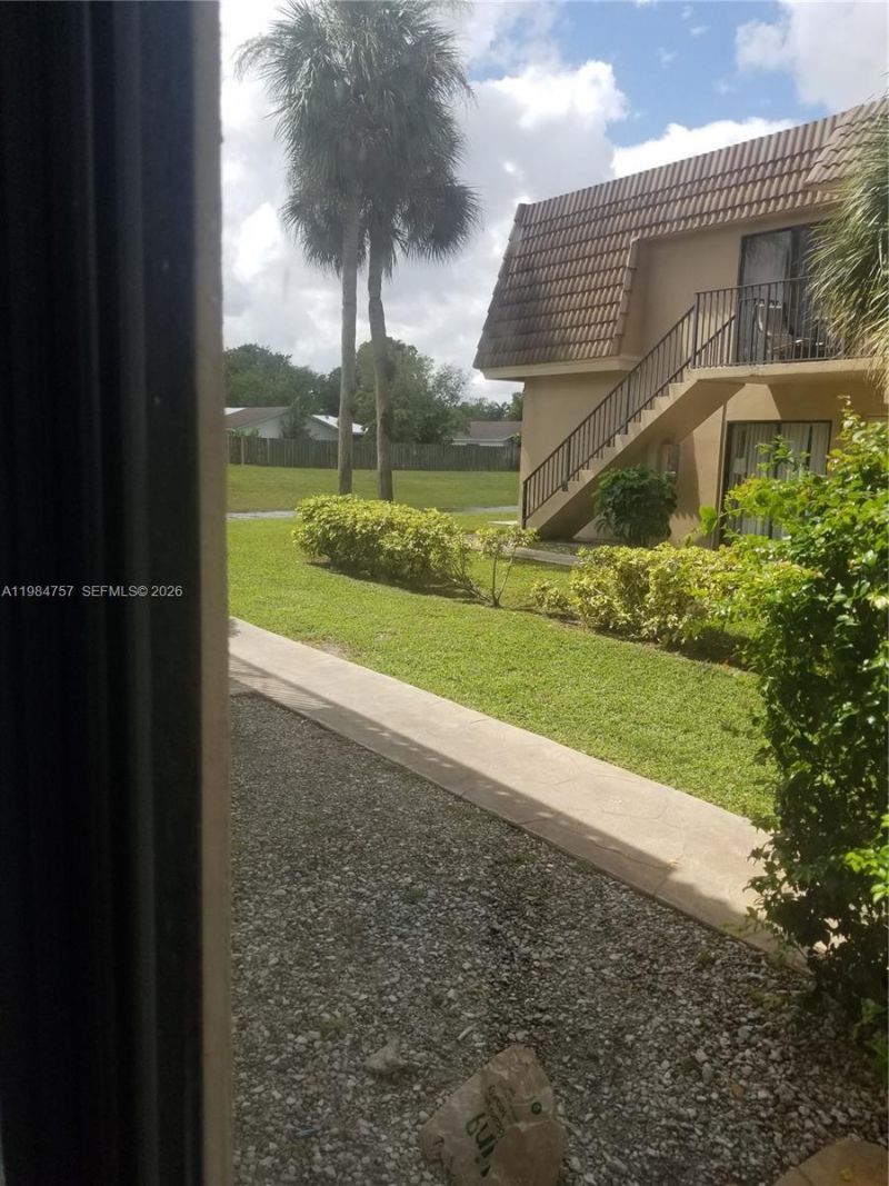 10886 Royal Palm Blvd , Unit 10886, Coral Springs, FL 33065 Photo