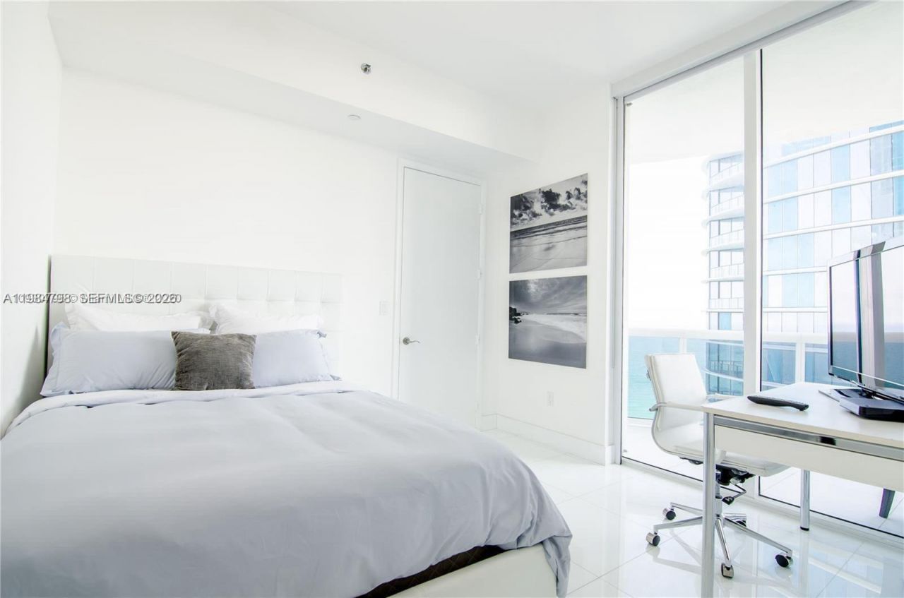 15811 Collins Ave , Unit 2602, Sunny Isles Beach, FL 33160 Photo