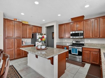 7434 Thorndale Way, Sacramento, CA 95829 Photo