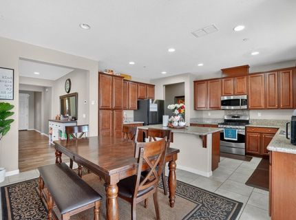 7434 Thorndale Way, Sacramento, CA 95829 Photo