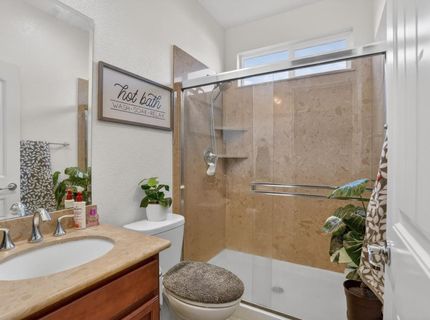 7434 Thorndale Way, Sacramento, CA 95829 Photo