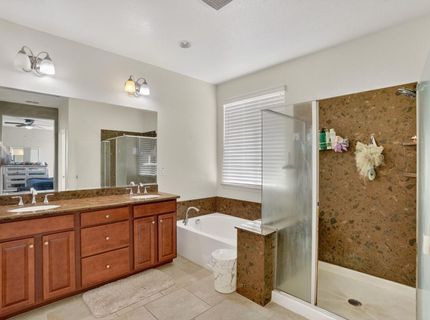 7434 Thorndale Way, Sacramento, CA 95829 Photo