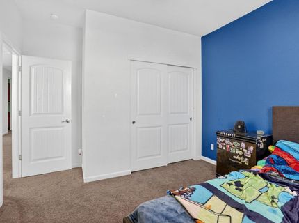 7434 Thorndale Way, Sacramento, CA 95829 Photo