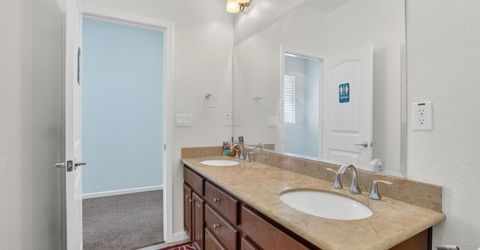 7434 Thorndale Way, Sacramento, CA 95829 Photo