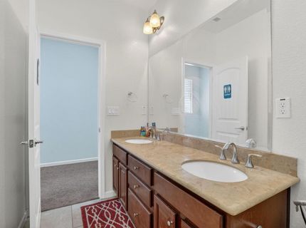 7434 Thorndale Way, Sacramento, CA 95829 Photo