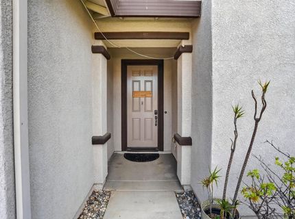 7434 Thorndale Way, Sacramento, CA 95829 Photo