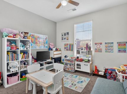 7434 Thorndale Way, Sacramento, CA 95829 Photo