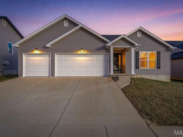 1018 Savanna Place Drive, Festus, MO 63028