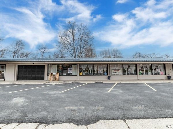 1717 Eggert Road, Amherst, NY 14226