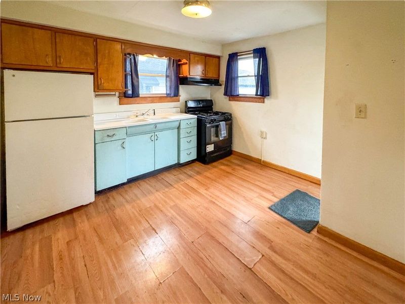 165 Piccadilly Street, Campbell, OH 44405 Photo 17