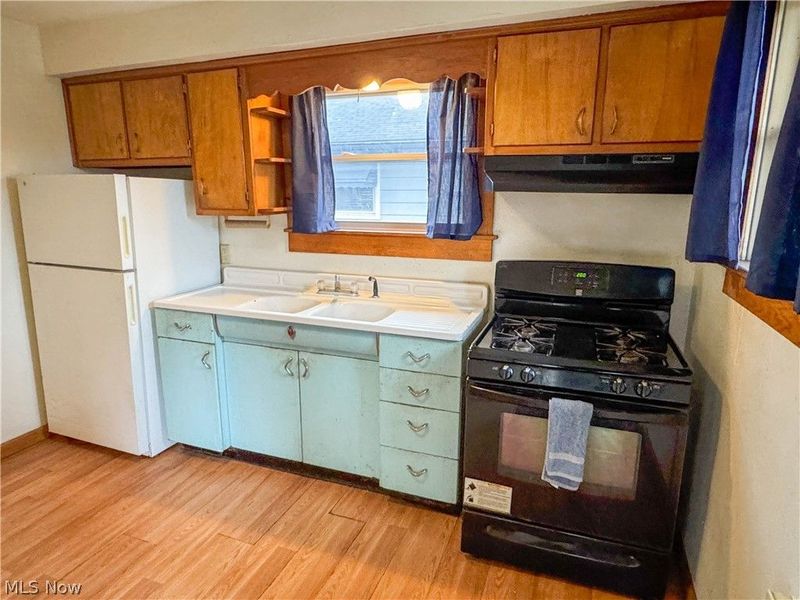 165 Piccadilly Street, Campbell, OH 44405 Photo 18