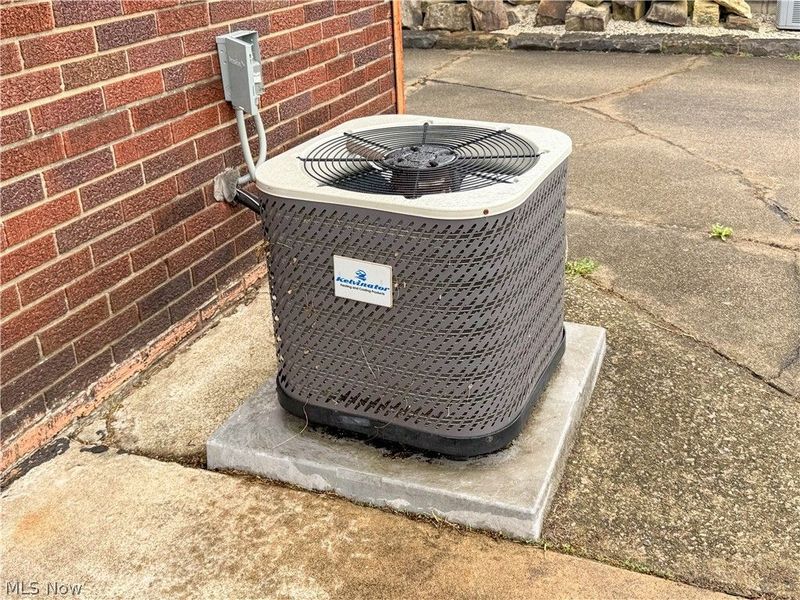 165 Piccadilly Street, Campbell, OH 44405 Photo 23