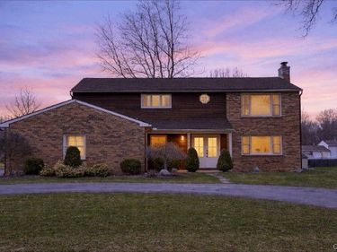 7853 Vernon Road S, Cicero, NY 13039