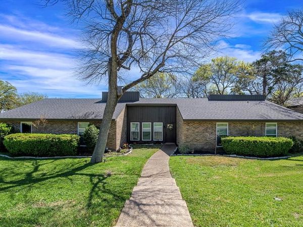 10010 Burgundy Lane, Woodway, TX 76712