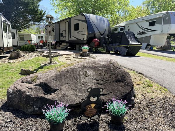 4229 E Parkway #54, Gatlinburg, TN 37738