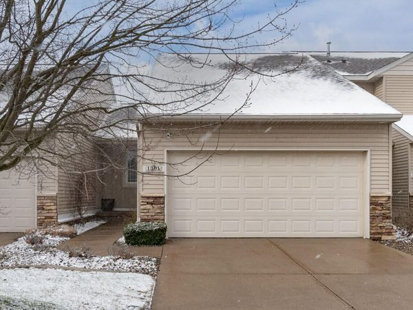 1361 S Village Circle, Kalamazoo, MI 49009