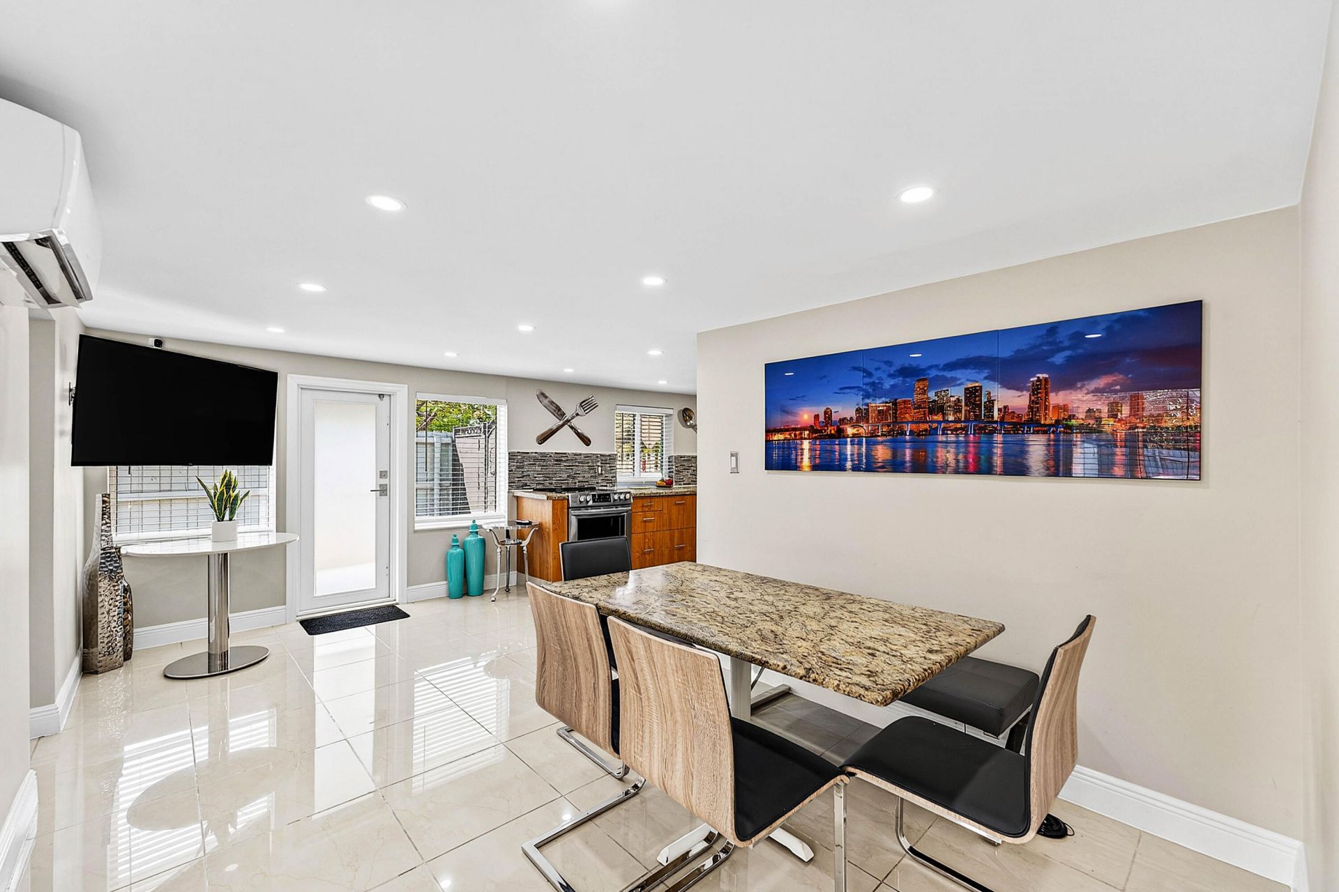 590 NW 126th Street, North Miami, FL 33168 Photo