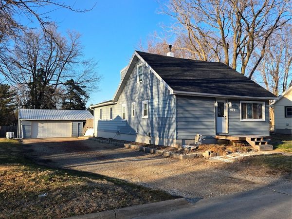 919 Randolph Street, Des Moines, IA 50315