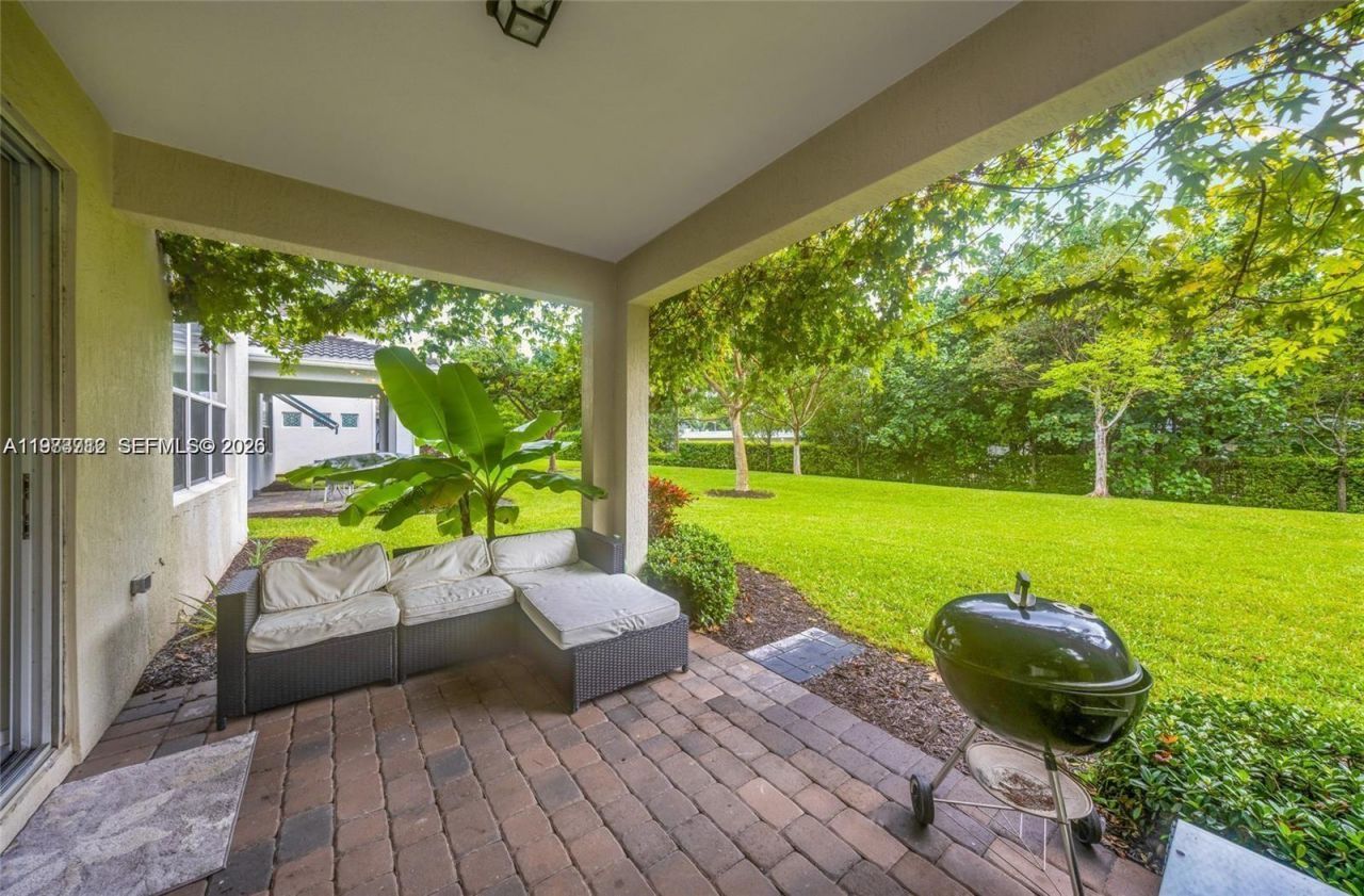 932 Banyan Dr , Hollywood, FL 33021 Photo