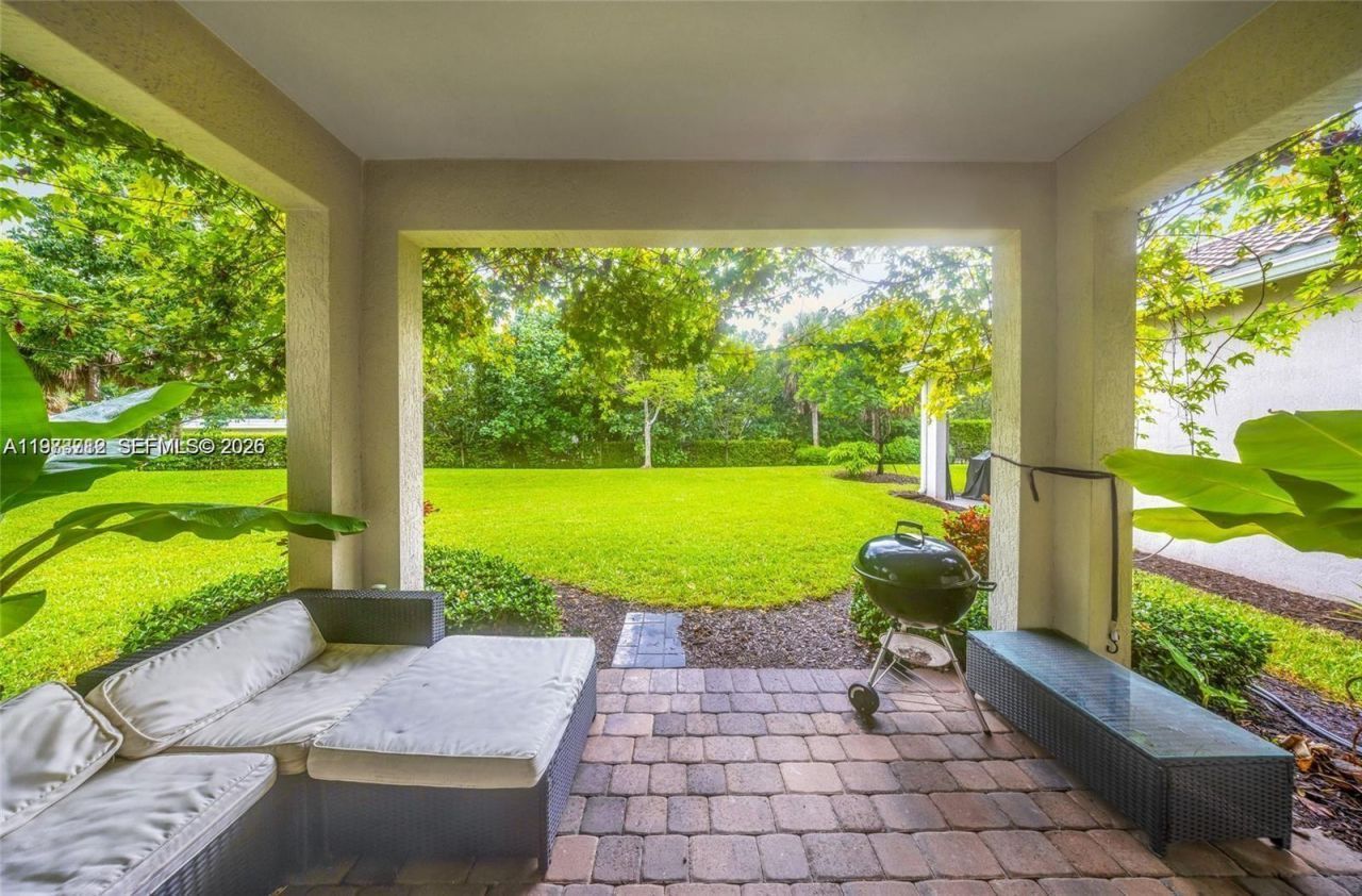 932 Banyan Dr , Hollywood, FL 33021 Photo