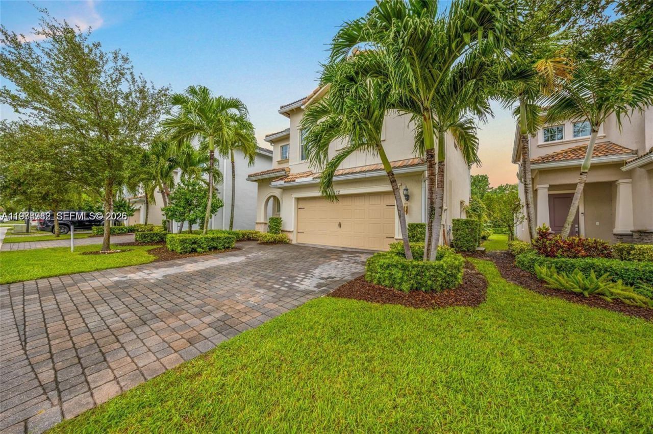 932 Banyan Dr , Hollywood, FL 33021 Photo