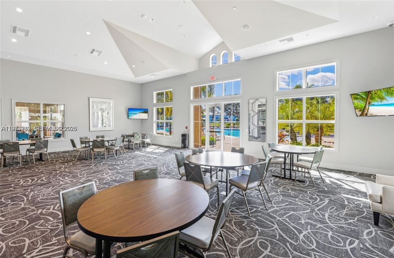 932 Banyan Dr , Hollywood, FL 33021 Photo