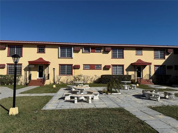 617 SW 11th St , Unit 14E, Miami, FL 33129