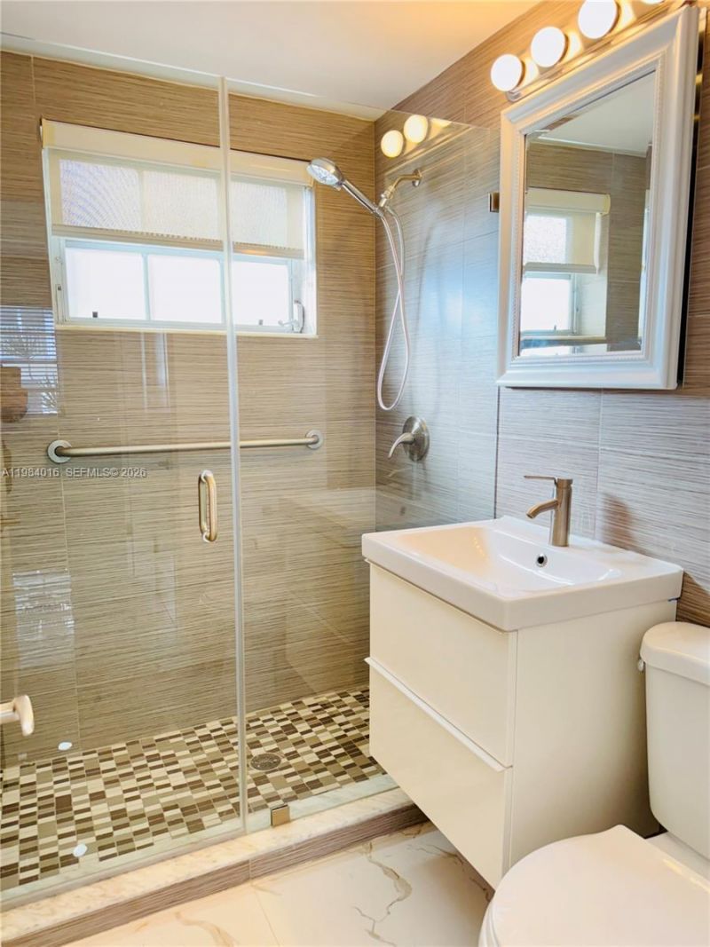 617 SW 11th St , Unit 14E, Miami, FL 33129 Photo